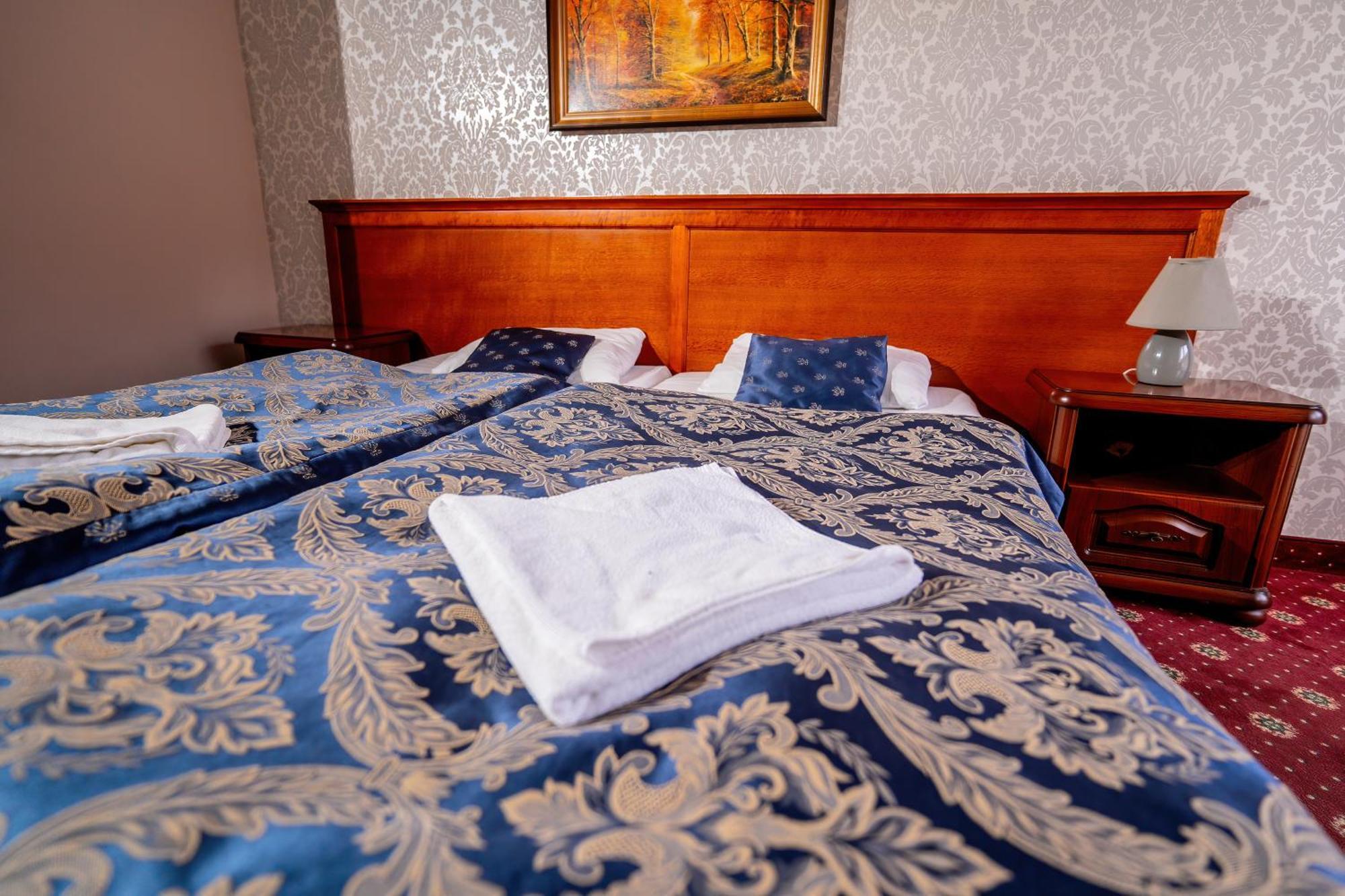 Morawa Hotel *